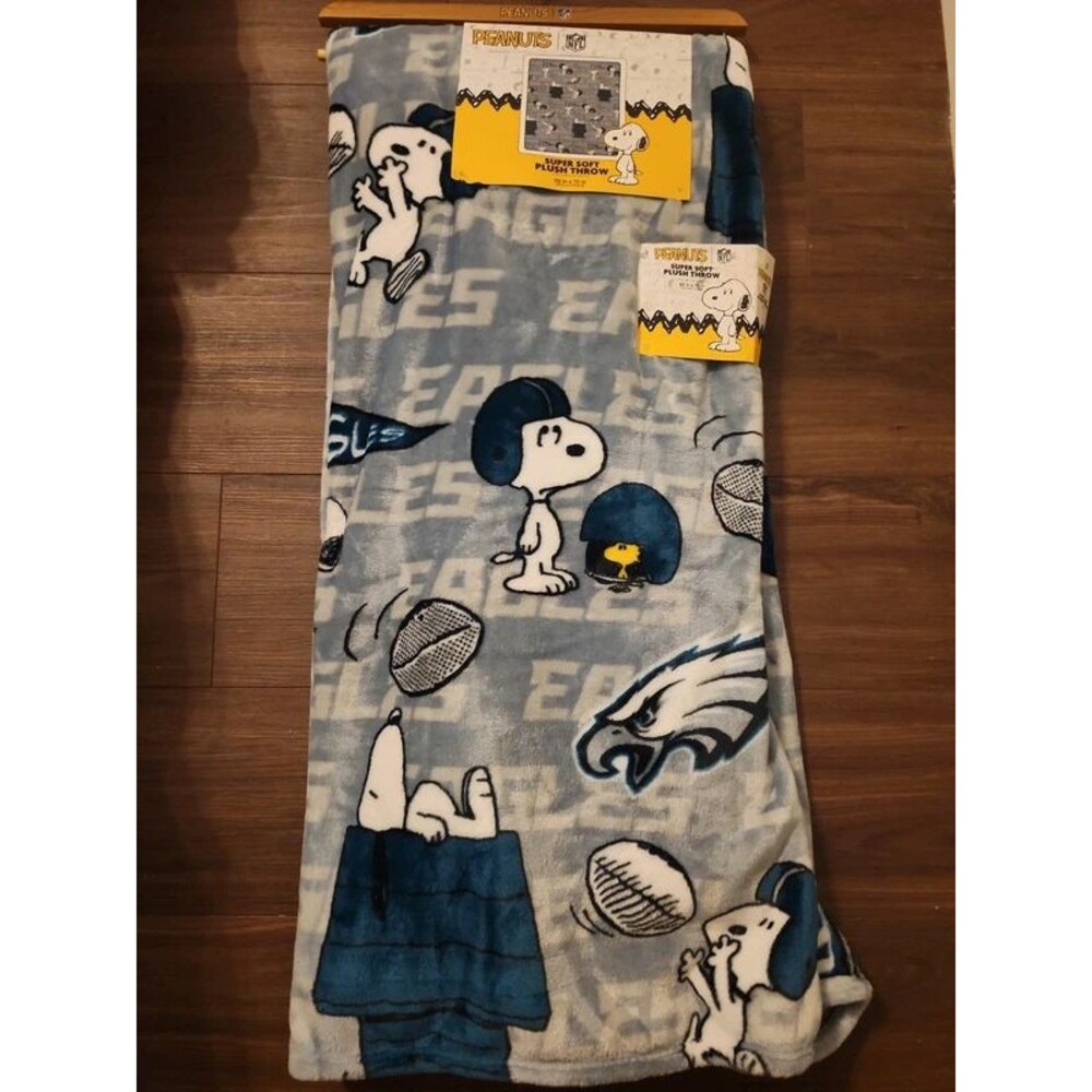 Peanuts Snoopy NFL Philadelphia Eagles Super Soft Plush Throw Blanket 60x70 NWT